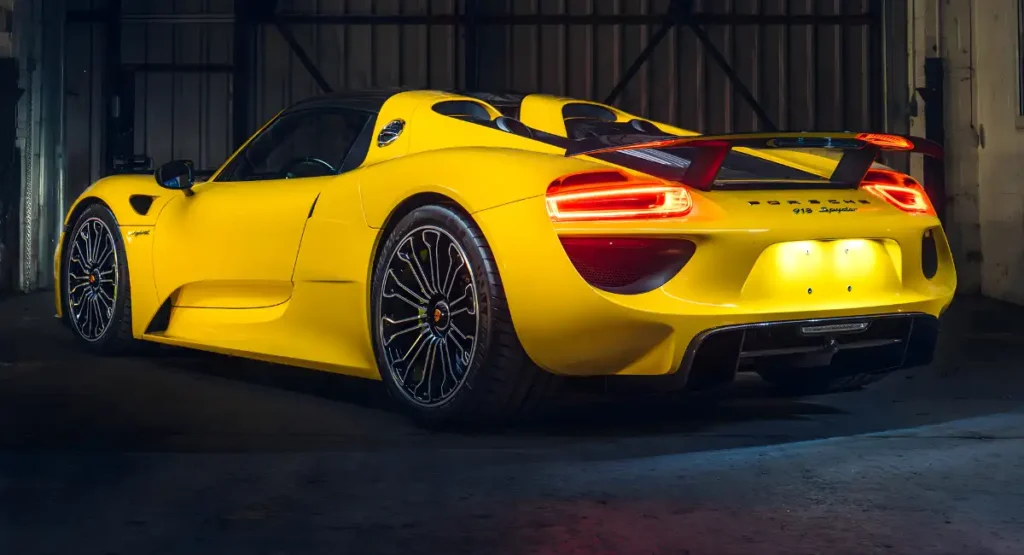 Porsche 918 Spyder Price in India पूरी जानकारी, फीचर्स, माइलेज और लेटेस्ट अपडेट 2 Untitled 85