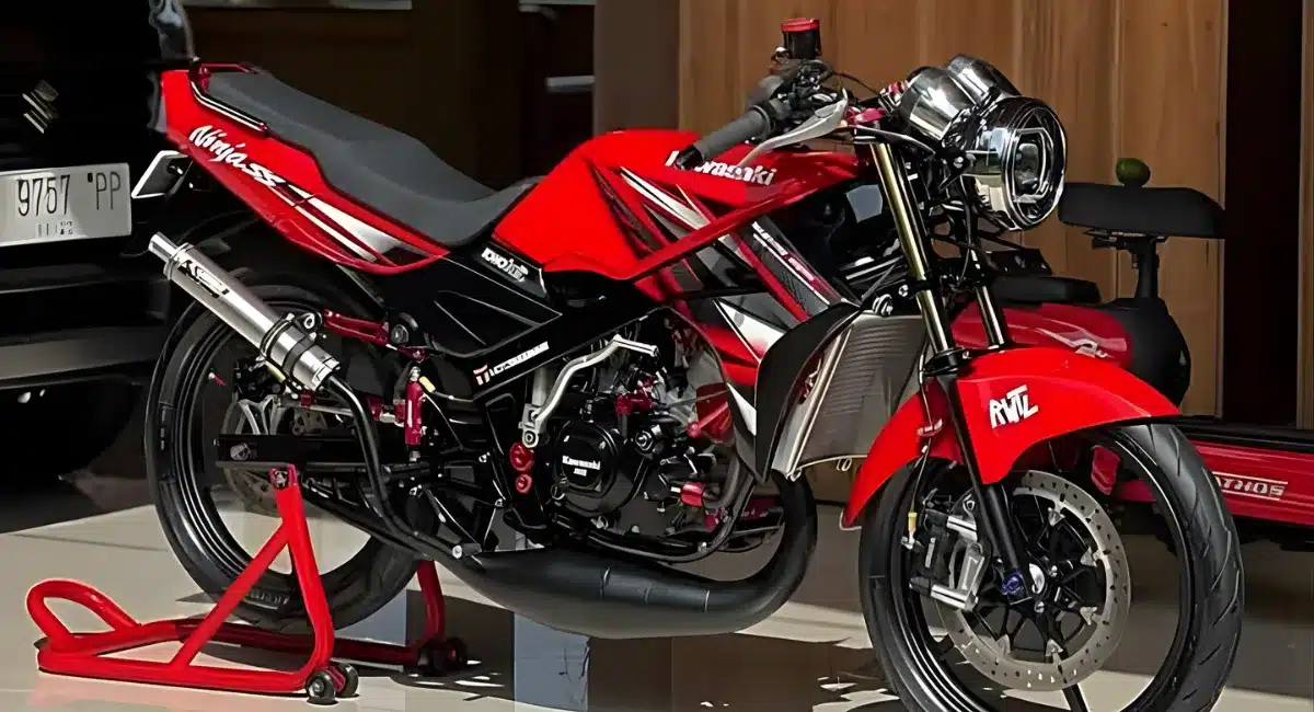 2 Stroke Bikes क्या हैं? पूरी जानकारी, फायदे, नुकसान, इतिहास और भविष्य 1 2 Stroke Bikes